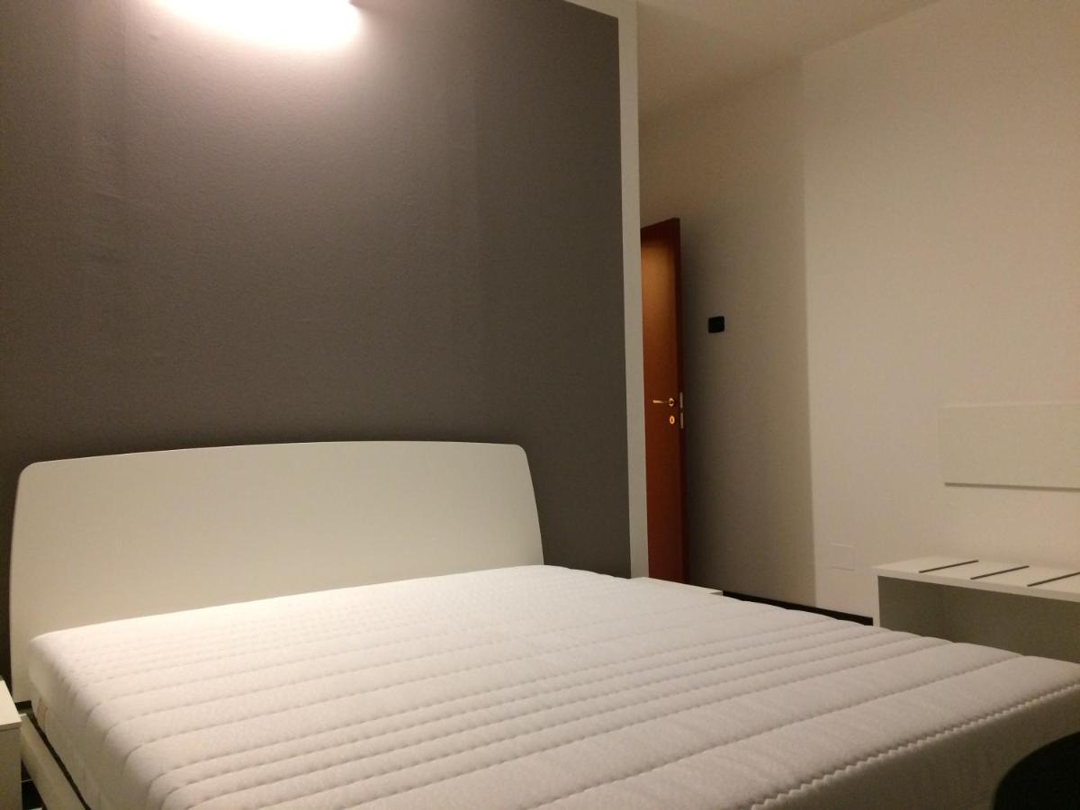 Sub14 Suite Con 2 Camere Da Letto Grandi Reggio Emilia Exteriör bild